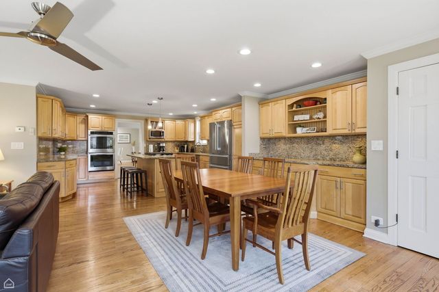 5901 N Newark Avenue, Chicago, IL 60631