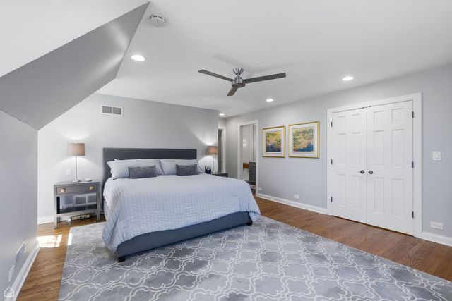 5901 N Newark Avenue, Chicago, IL 60631