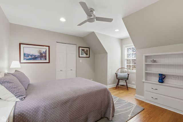 5901 N Newark Avenue, Chicago, IL 60631