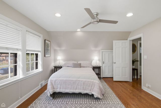 5901 N Newark Avenue, Chicago, IL 60631