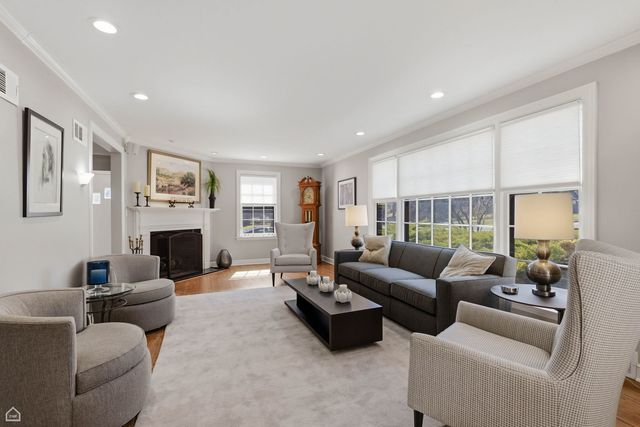 5901 N Newark Avenue, Chicago, IL 60631