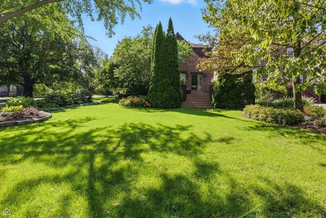 5901 N Newark Avenue, Chicago, IL 60631