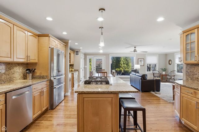 5901 N Newark Avenue, Chicago, IL 60631