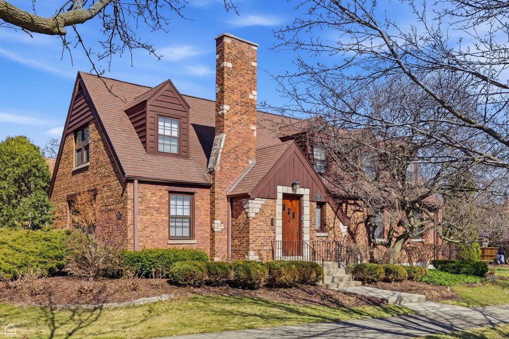 5901 N Newark Avenue, Chicago, IL 60631