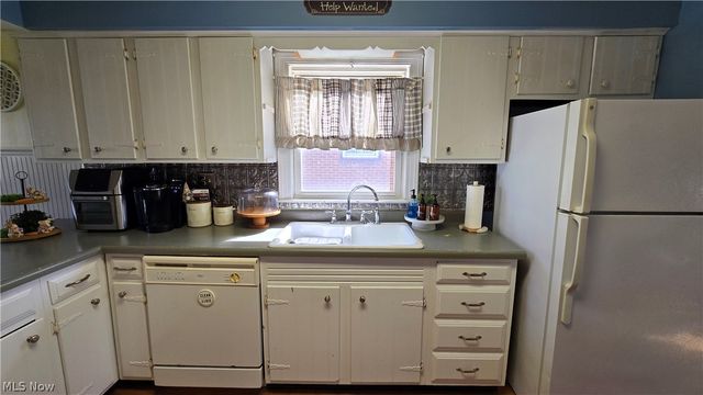 2209 16th Street, Parkersburg, WV 26101