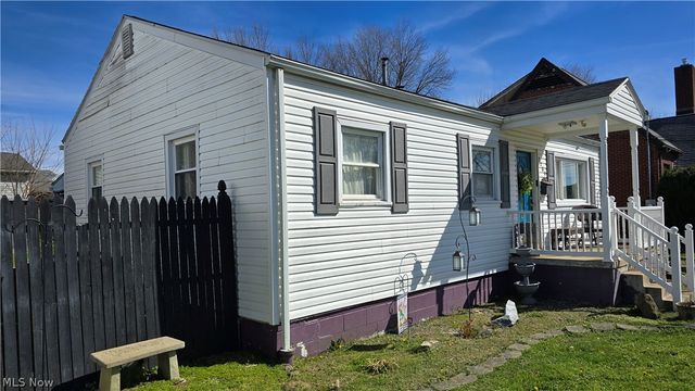 2209 16th Street, Parkersburg, WV 26101