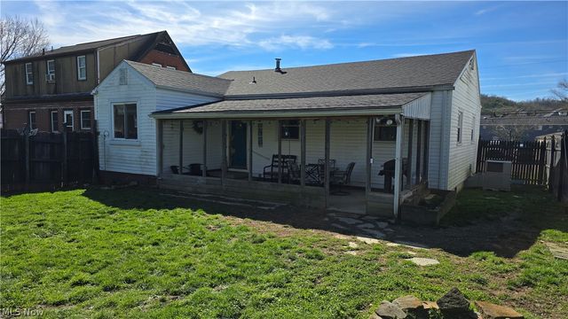 2209 16th Street, Parkersburg, WV 26101