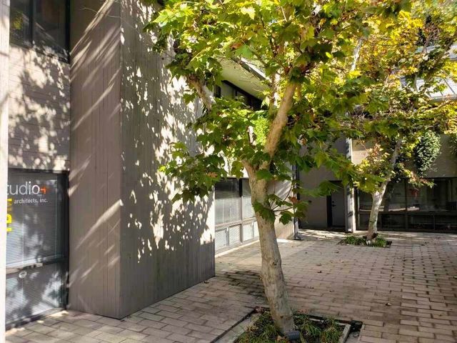 930 Colorado Boulevard 1, Los Angeles, CA 90041