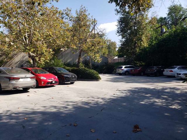 930 Colorado Boulevard 1, Los Angeles, CA 90041