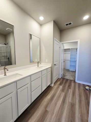 1513 Grace Acres Lane, Longview, TX 75605