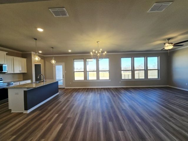 1513 Grace Acres Lane, Longview, TX 75605