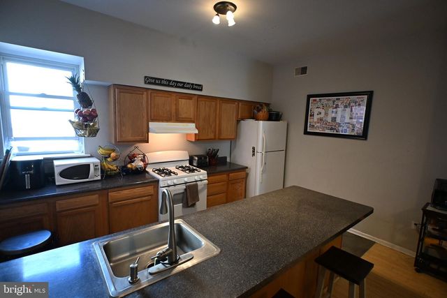 2045 E DAUPHIN ST, Philadelphia, PA 19125