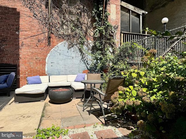 2045 E DAUPHIN ST, Philadelphia, PA 19125