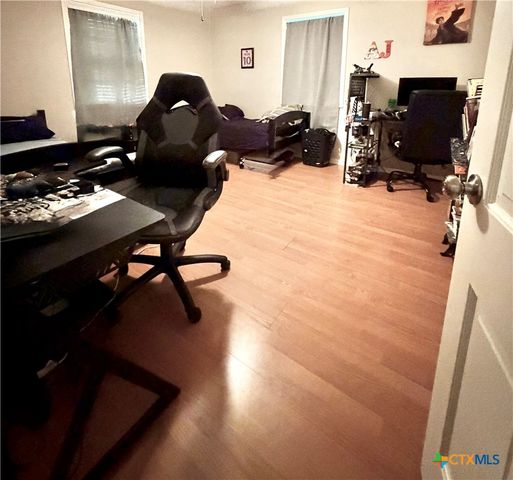 109 Park Place, Port Lavaca, TX 77979