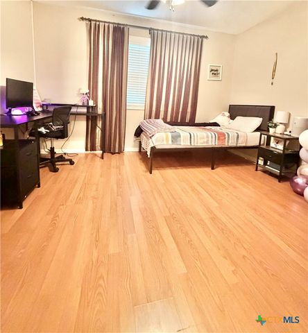 109 Park Place, Port Lavaca, TX 77979