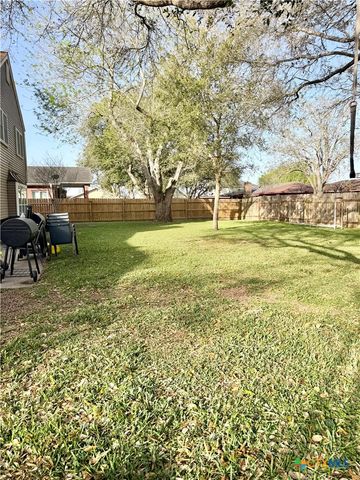 109 Park Place, Port Lavaca, TX 77979