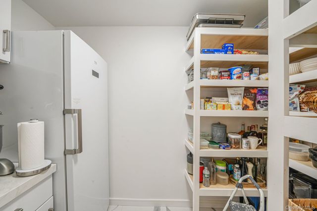 7 Sander Court, Middle Island, NY 11953