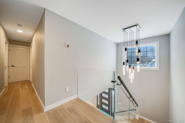 7 Sander Court, Middle Island, NY 11953