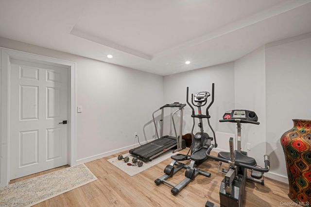 7 Sander Court, Middle Island, NY 11953