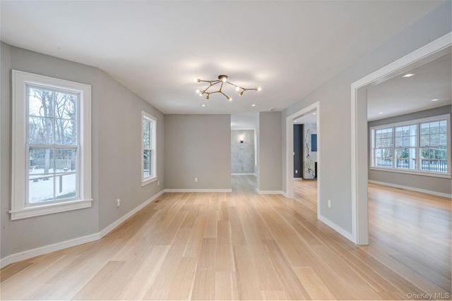 7 Sander Court, Middle Island, NY 11953