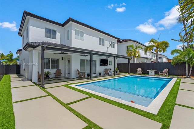 1680 SW 154th Path, Miami, FL 33185
