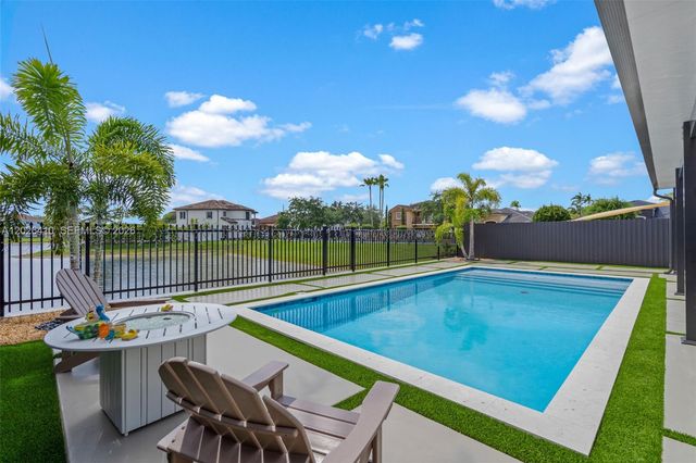1680 SW 154th Path, Miami, FL 33185