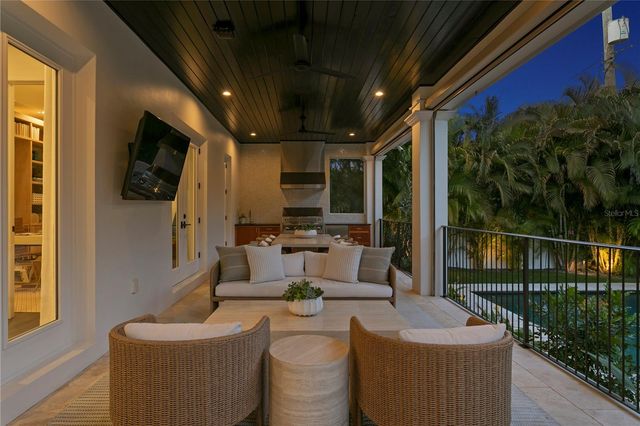 605 ONTARIO AVENUE, Tampa, FL 33606