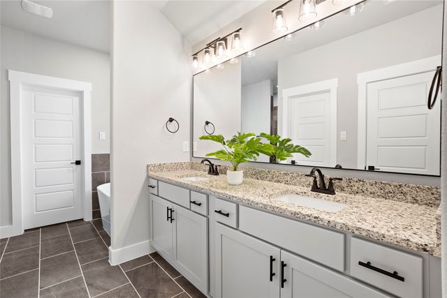 707 Escovedo Drive, Italy, TX 76651