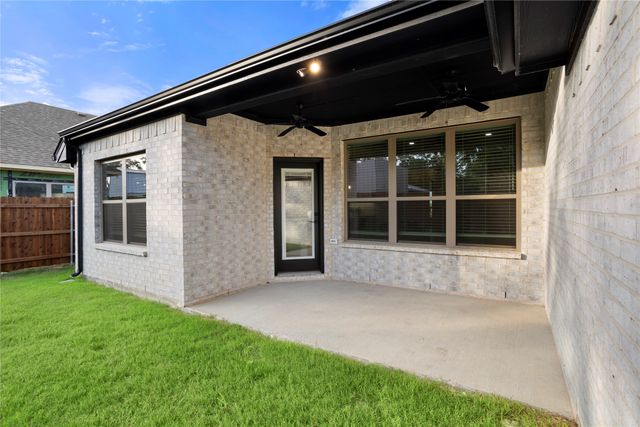 707 Escovedo Drive, Italy, TX 76651