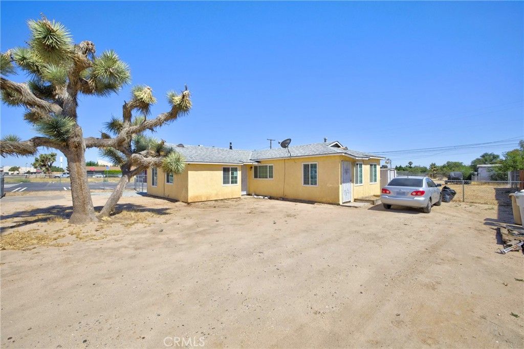 15990 Yucca Street B, Hesperia, CA 92345