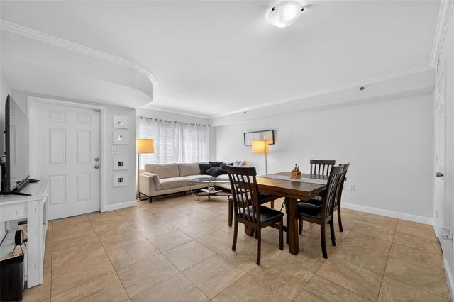 245 Riviera Circle 245, Weston, FL 33326