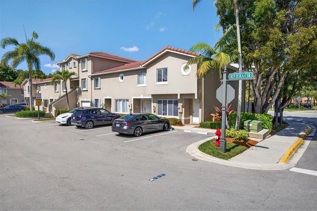 245 Riviera Circle 245, Weston, FL 33326