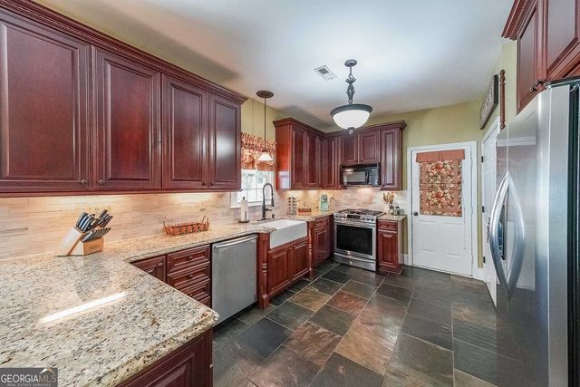 12 Blackfoot Trail, Sharpsburg, GA 30277
