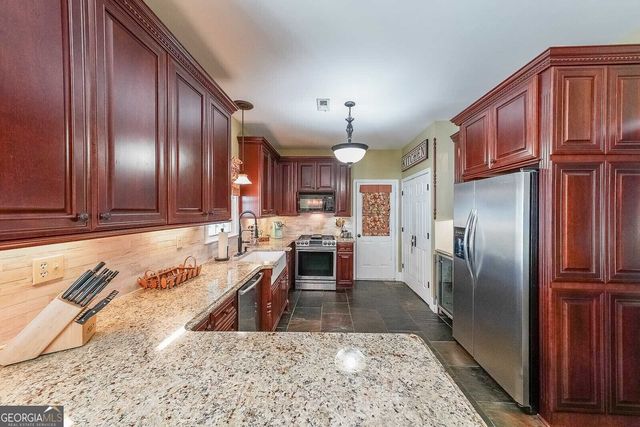 12 Blackfoot Trail, Sharpsburg, GA 30277