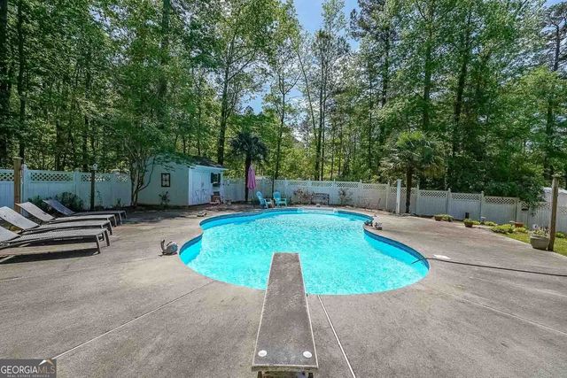 12 Blackfoot Trail, Sharpsburg, GA 30277