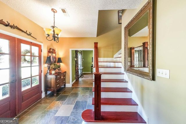 12 Blackfoot Trail, Sharpsburg, GA 30277