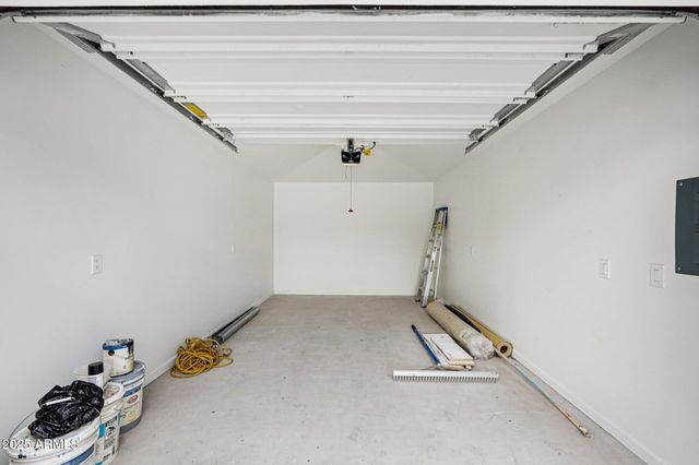 511 E CHEERY LYNN Road, Phoenix, AZ 85012