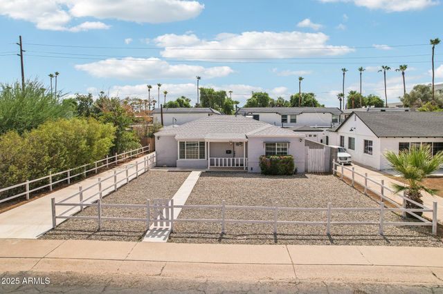 511 E CHEERY LYNN Road, Phoenix, AZ 85012