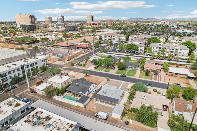 511 E CHEERY LYNN Road, Phoenix, AZ 85012