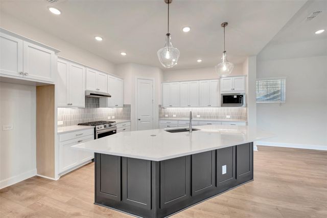 12147 Canal View Boulevard, Mont Belvieu, TX 77523
