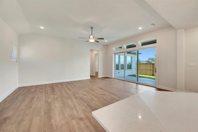 12147 Canal View Boulevard, Mont Belvieu, TX 77523