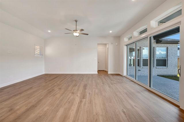 12147 Canal View Boulevard, Mont Belvieu, TX 77523