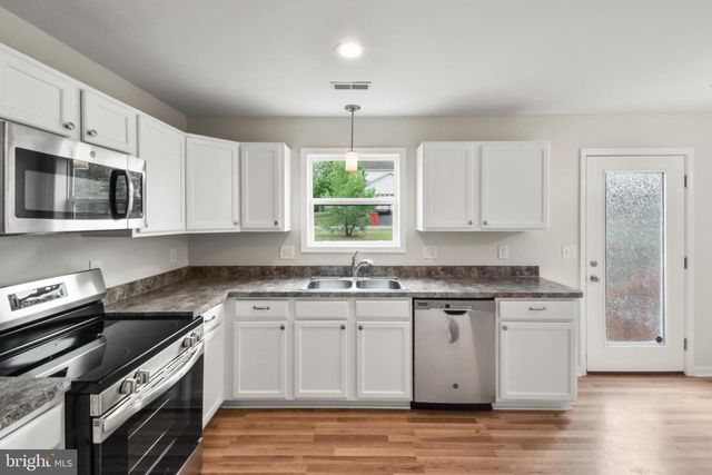 23 CROCUS CT, Martinsburg, WV 25404