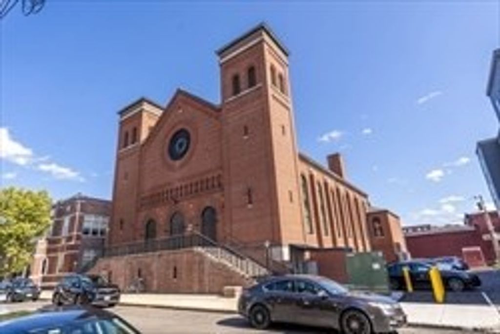 163 Chestnut 302, Chelsea, MA 02150