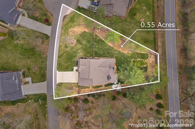 21 Wood Path Lane, Arden, NC 28704