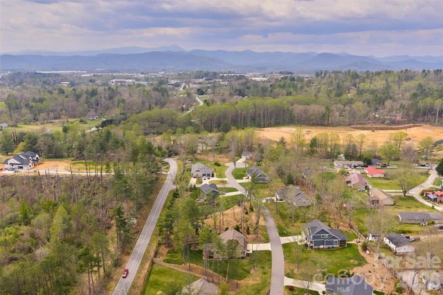 21 Wood Path Lane, Arden, NC 28704