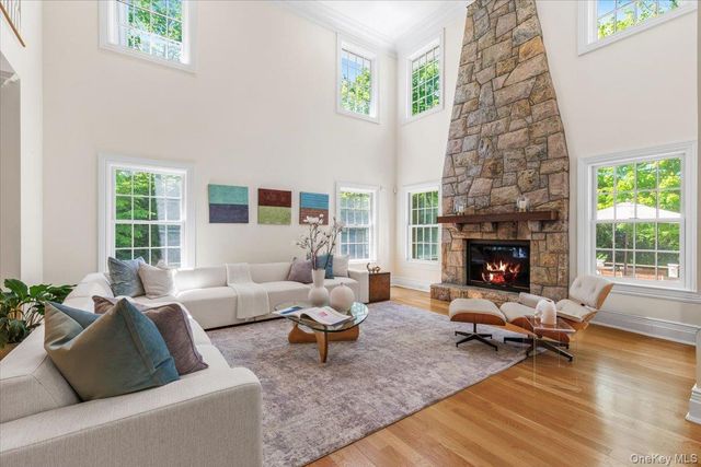 3 Split Tree Road, Scarsdale, NY 10583