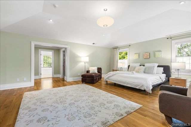 3 Split Tree Road, Scarsdale, NY 10583