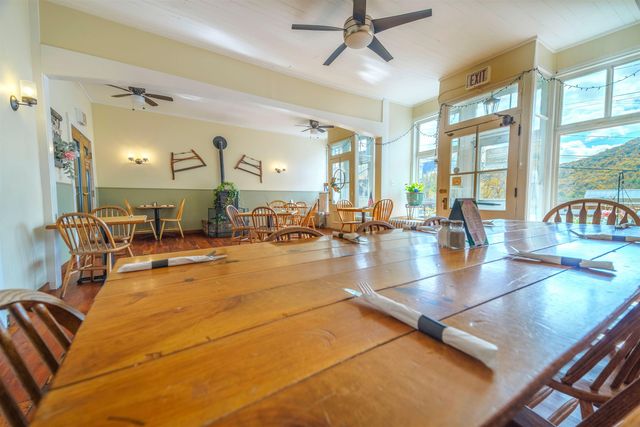 7077 Main Street, Readsboro, VT 05350