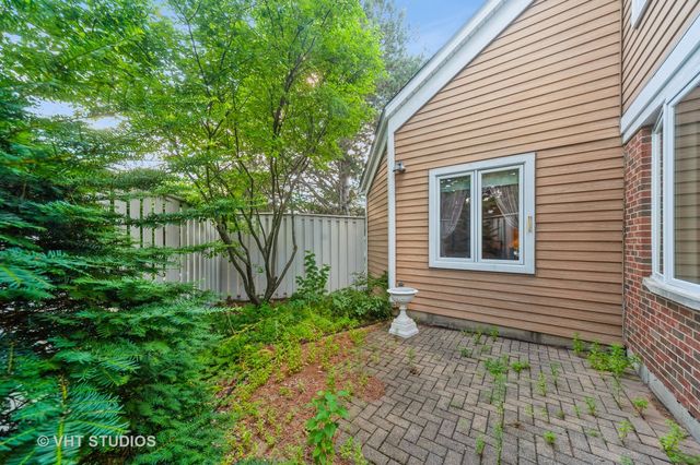 1808 N Normandy Court, Arlington Heights, IL 60004